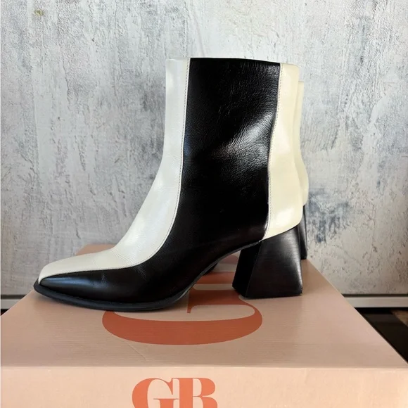 Gianni Bini Black and Cream Heeled Boots - Picture 8 of 8